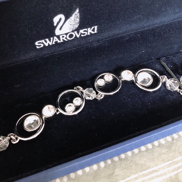 Swarovski crystal bracelet - Picture 2 of 3